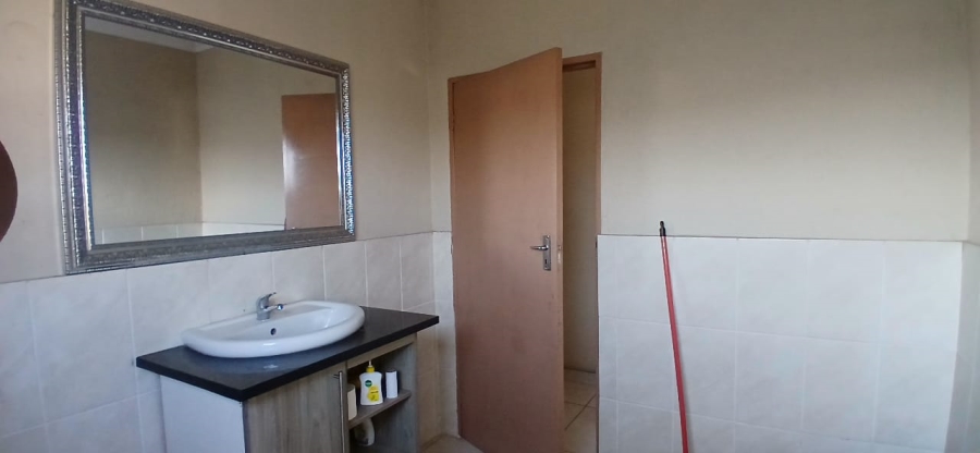 4 Bedroom Property for Sale in Kamagugu Mpumalanga