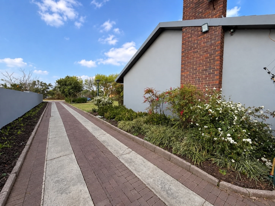 7 Bedroom Property for Sale in Kinross Mpumalanga