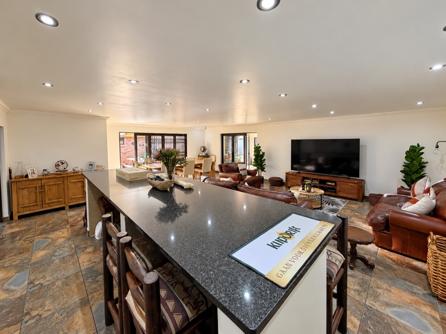 7 Bedroom Property for Sale in Kinross Mpumalanga