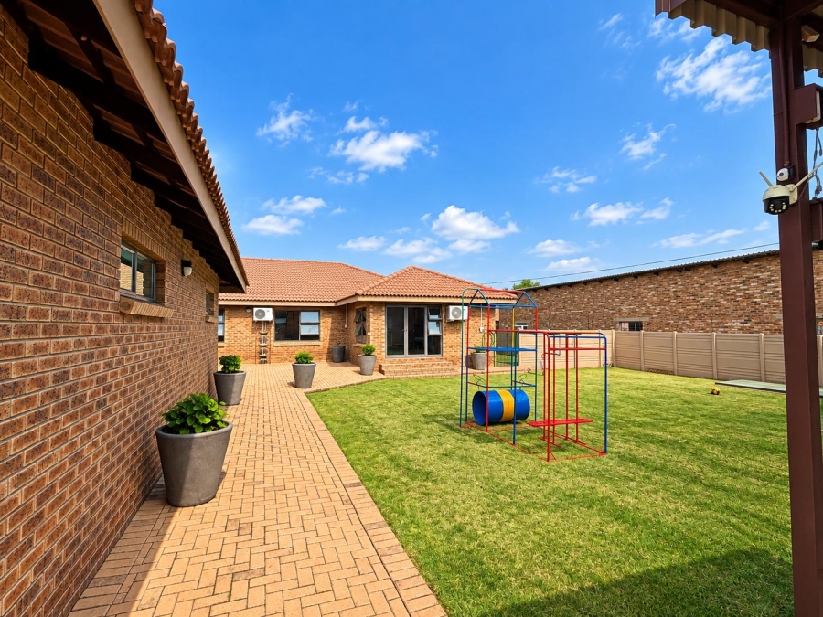 7 Bedroom Property for Sale in Kinross Mpumalanga