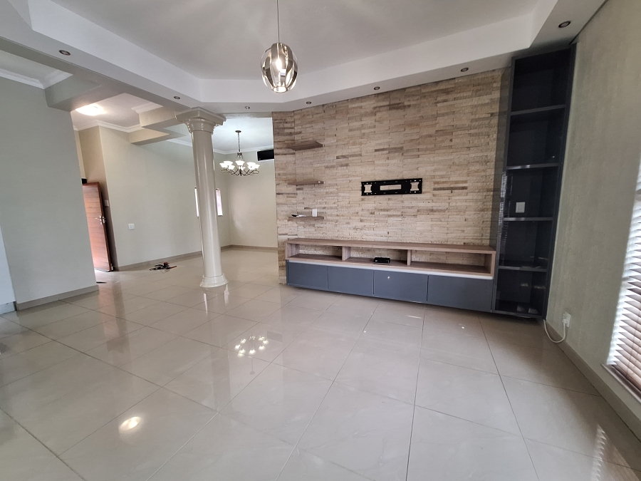 To Let 6 Bedroom Property for Rent in Nelspruit Ext 11 Mpumalanga