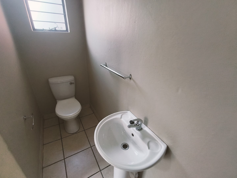 To Let 1 Bedroom Property for Rent in Nelspruit Ext 29 Mpumalanga