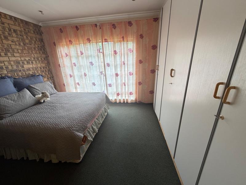 6 Bedroom Property for Sale in Aerorand Mpumalanga