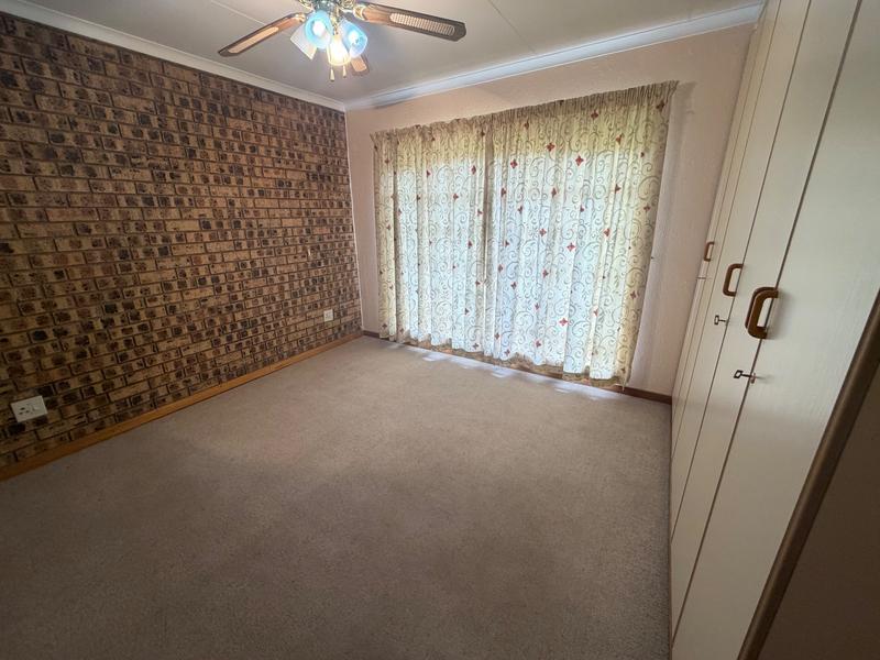 6 Bedroom Property for Sale in Aerorand Mpumalanga