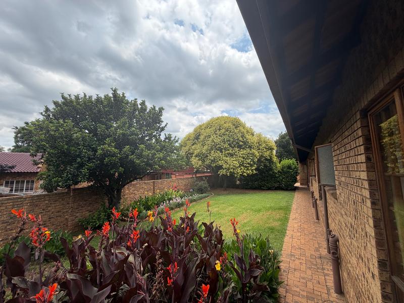 6 Bedroom Property for Sale in Aerorand Mpumalanga