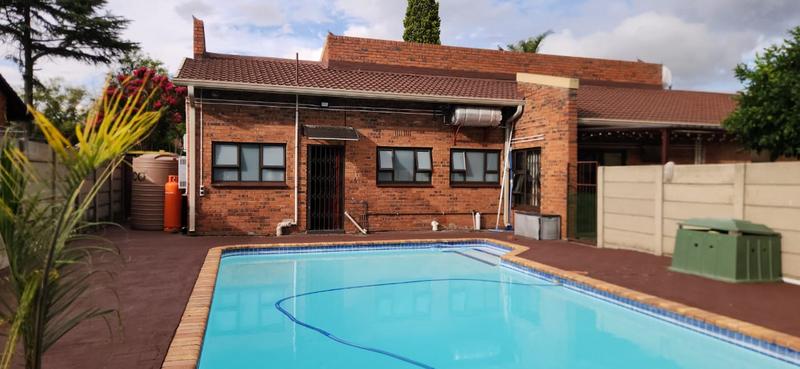 5 Bedroom Property for Sale in Secunda Mpumalanga