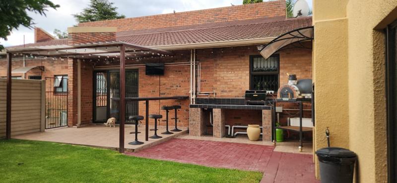 5 Bedroom Property for Sale in Secunda Mpumalanga