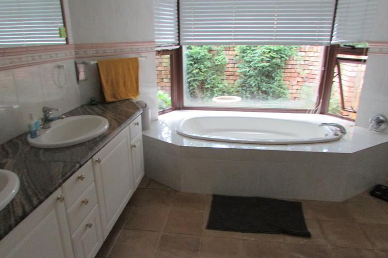 4 Bedroom Property for Sale in White River Country Estate Mpumalanga