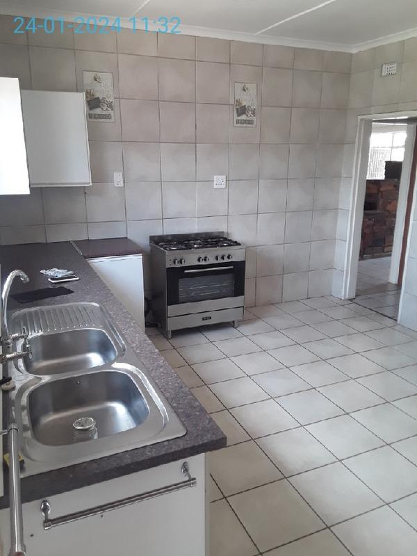 To Let 4 Bedroom Property for Rent in Eloff Mpumalanga