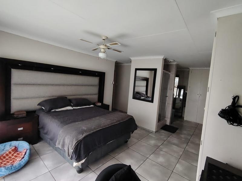 4 Bedroom Property for Sale in Eloff Mpumalanga