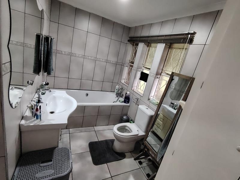 4 Bedroom Property for Sale in Eloff Mpumalanga