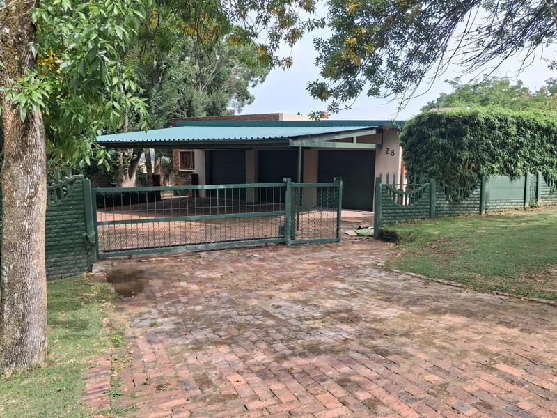 To Let 5 Bedroom Property for Rent in Meyerville Mpumalanga