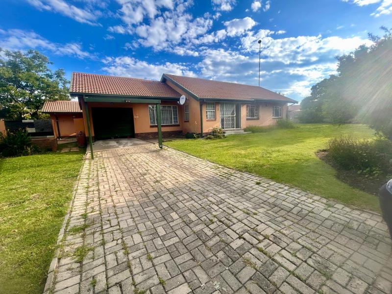 3 Bedroom Property for Sale in Flora Park Mpumalanga