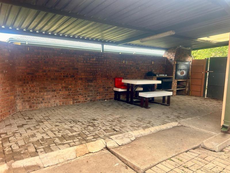 3 Bedroom Property for Sale in Flora Park Mpumalanga