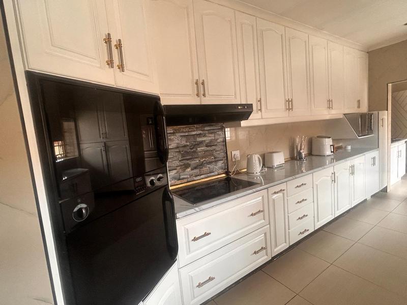 8 Bedroom Property for Sale in Stanfield Hill Mpumalanga