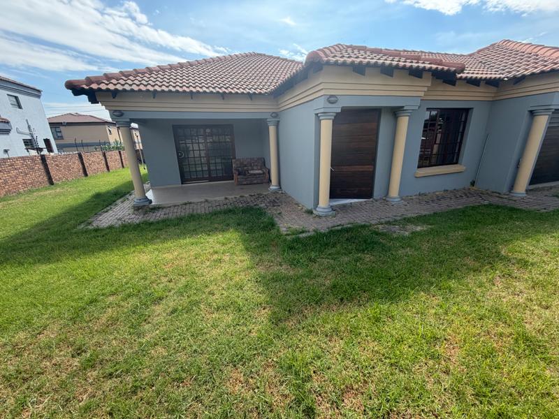 4 Bedroom Property for Sale in Aerorand Mpumalanga