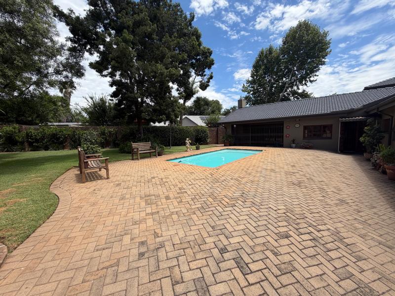 6 Bedroom Property for Sale in Clubville Mpumalanga