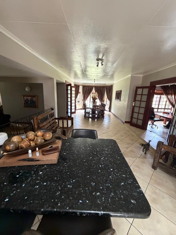 6 Bedroom Property for Sale in Clubville Mpumalanga