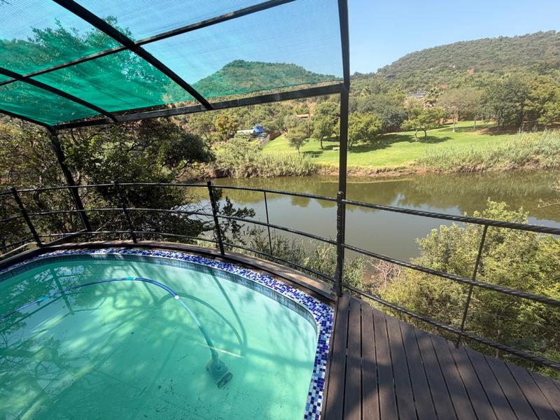 8 Bedroom Property for Sale in Presidentsrus Mpumalanga