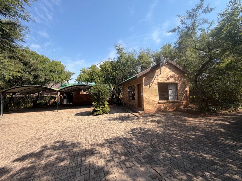 8 Bedroom Property for Sale in Presidentsrus Mpumalanga