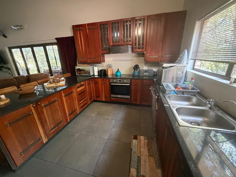 8 Bedroom Property for Sale in Presidentsrus Mpumalanga