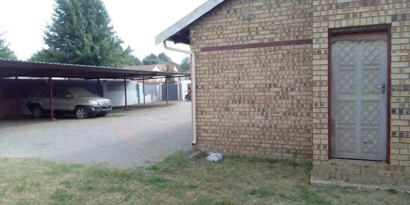 6 Bedroom Property for Sale in Nederlandpark Mpumalanga