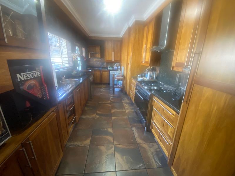 5 Bedroom Property for Sale in Clubville Mpumalanga