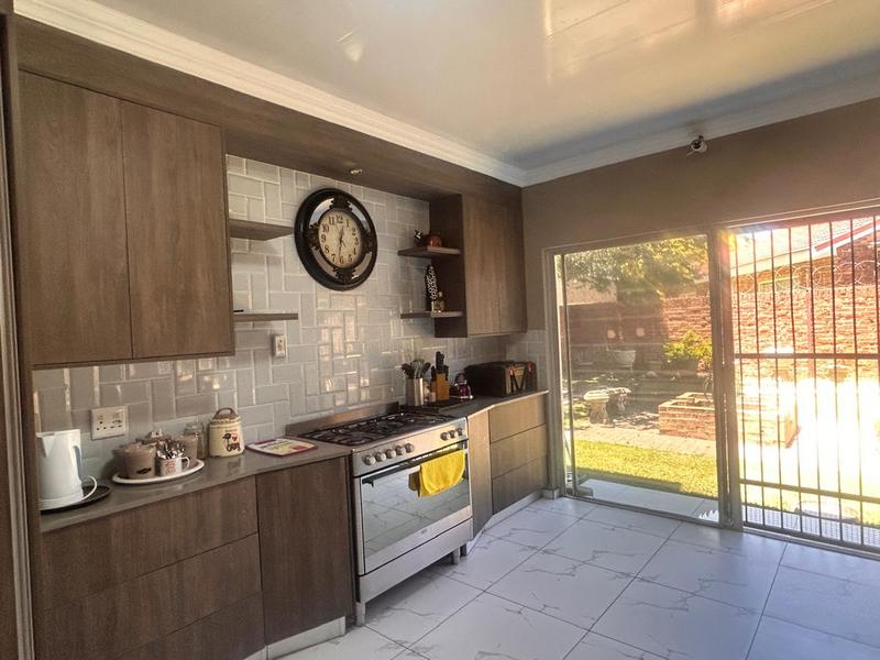 5 Bedroom Property for Sale in Meyerville Mpumalanga