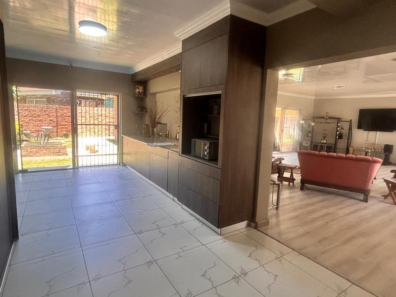 5 Bedroom Property for Sale in Meyerville Mpumalanga