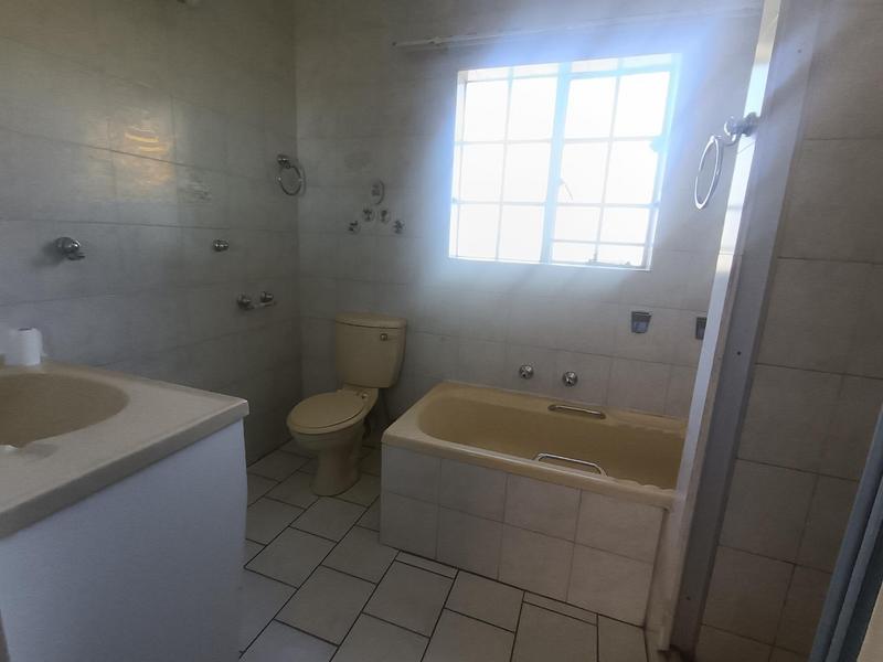 To Let 4 Bedroom Property for Rent in Rietkol AH Mpumalanga