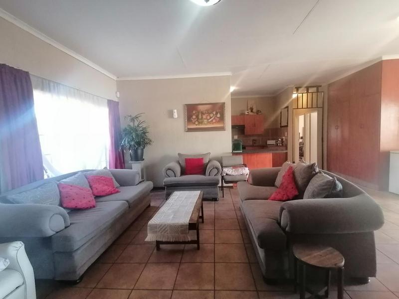 2 Bedroom Property for Sale in Ermelo Mpumalanga