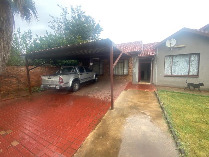 4 Bedroom Property for Sale in Mineralia Mpumalanga