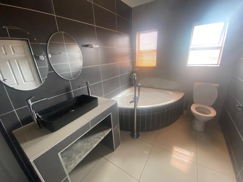 7 Bedroom Property for Sale in Mineralia Mpumalanga
