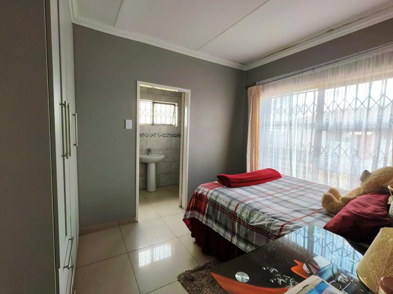 2 Bedroom Property for Sale in Ermelo Mpumalanga