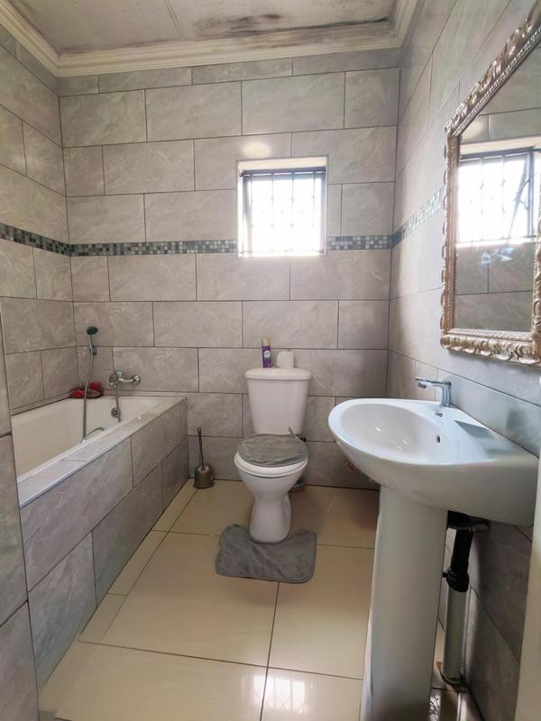 2 Bedroom Property for Sale in Ermelo Mpumalanga