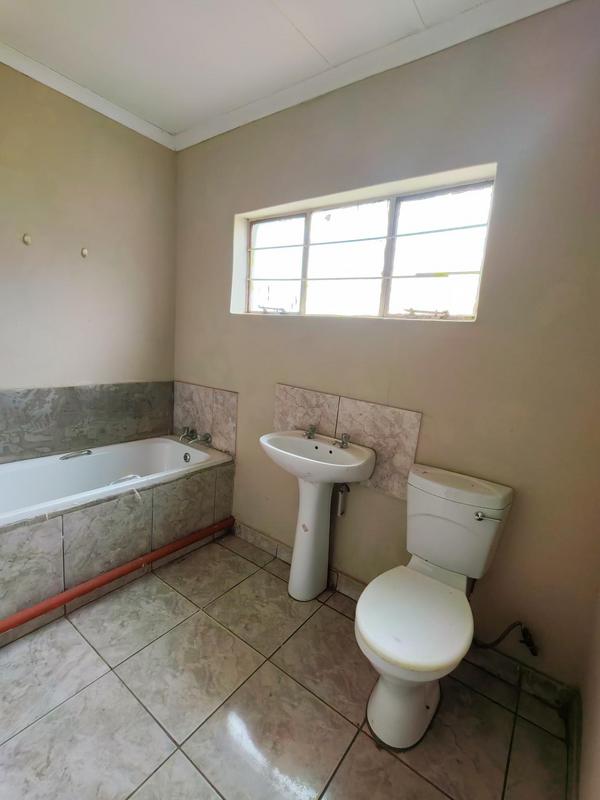 2 Bedroom Property for Sale in Ermelo Mpumalanga