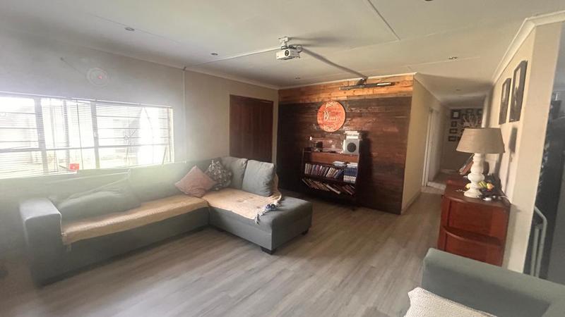 5 Bedroom Property for Sale in Meyerville Mpumalanga