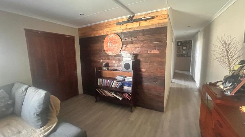 5 Bedroom Property for Sale in Meyerville Mpumalanga
