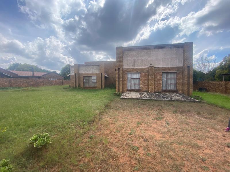 4 Bedroom Property for Sale in Aerorand Mpumalanga