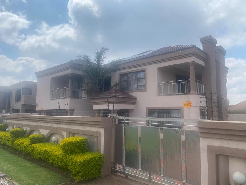 5 Bedroom Property for Sale in Aerorand Mpumalanga