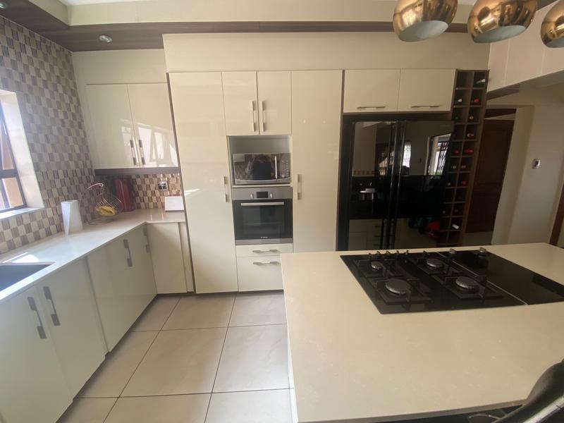 5 Bedroom Property for Sale in Aerorand Mpumalanga