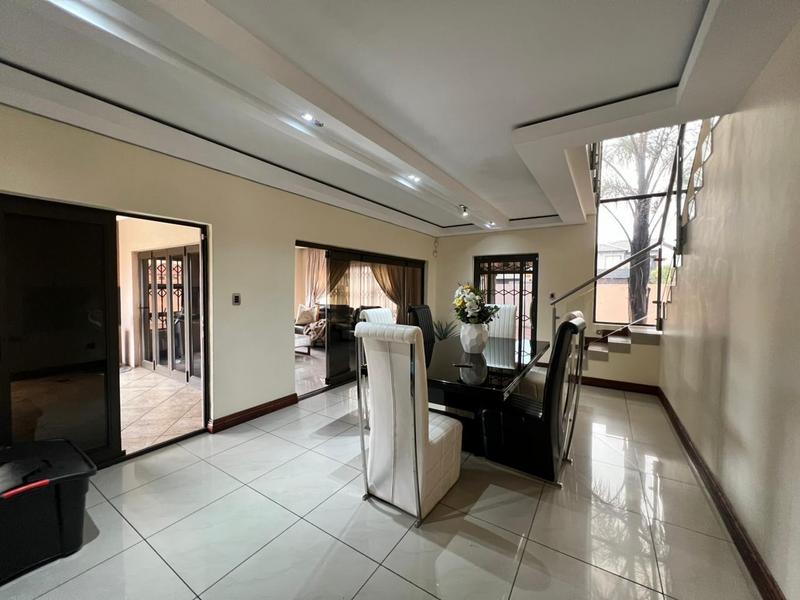 5 Bedroom Property for Sale in Aerorand Mpumalanga