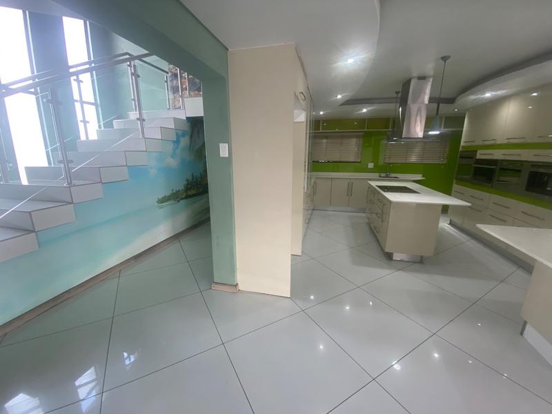 6 Bedroom Property for Sale in Aerorand Mpumalanga
