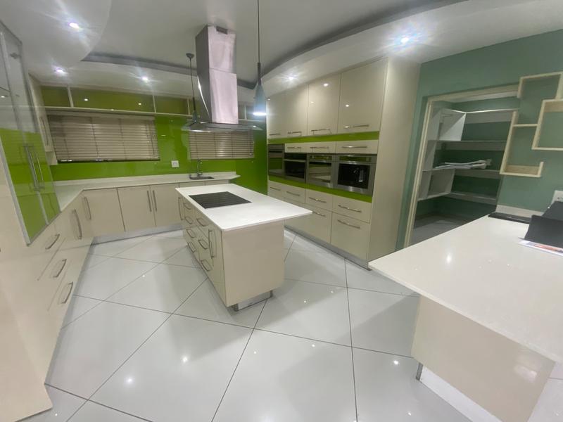 6 Bedroom Property for Sale in Aerorand Mpumalanga