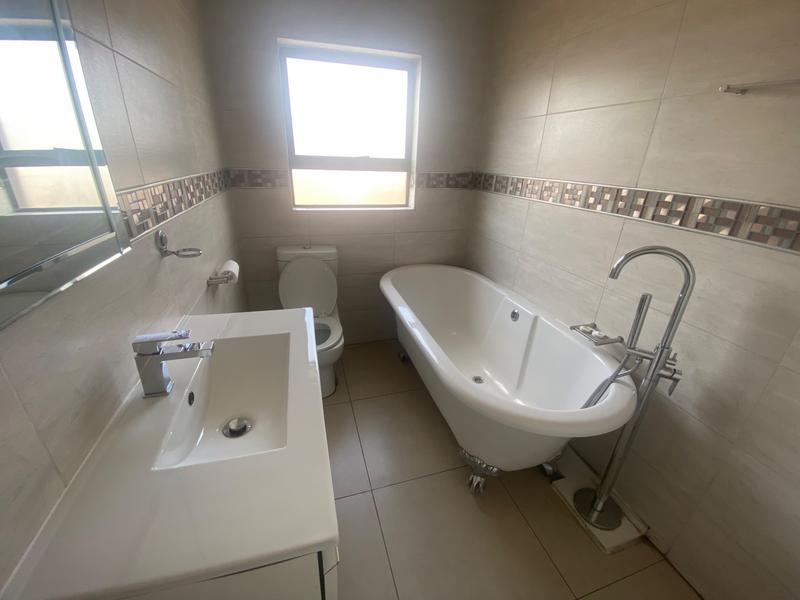6 Bedroom Property for Sale in Aerorand Mpumalanga