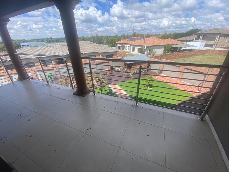 6 Bedroom Property for Sale in Aerorand Mpumalanga