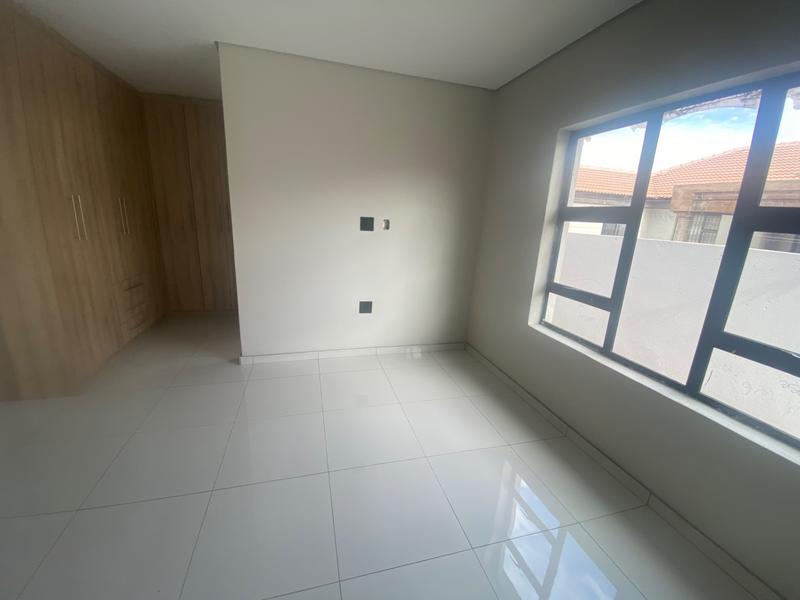4 Bedroom Property for Sale in Aerorand Mpumalanga