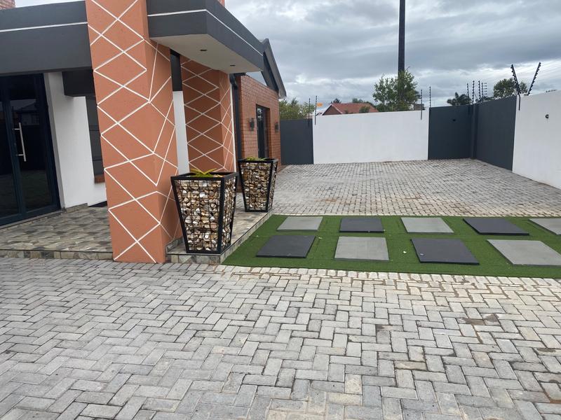 4 Bedroom Property for Sale in Aerorand Mpumalanga