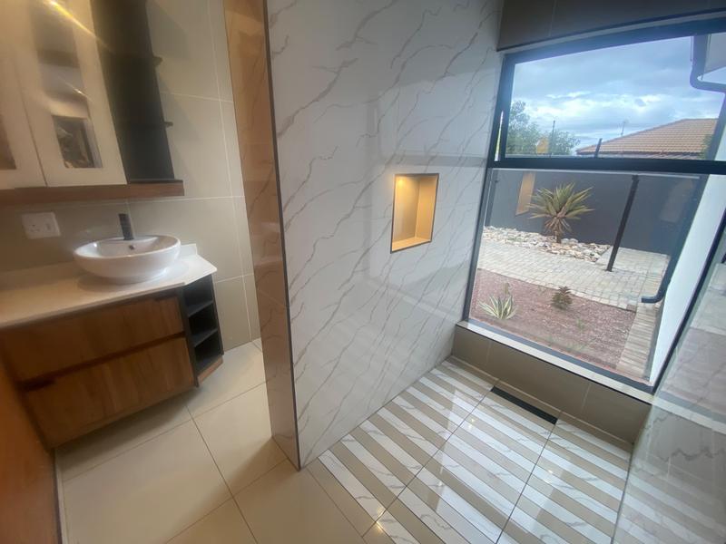 4 Bedroom Property for Sale in Aerorand Mpumalanga