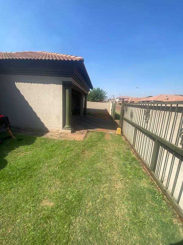 3 Bedroom Property for Sale in Mineralia Mpumalanga